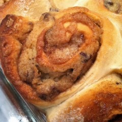 https://bridgford-bread-staging.idea-web-hosting.com/wp-content/uploads/2014/08/finished-cinnamon-rolls-2-240x240.jpeg