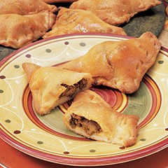 https://bridgford-bread-staging.idea-web-hosting.com/wp-content/uploads/2015/07/Meat-Empanadas-240x240.jpg