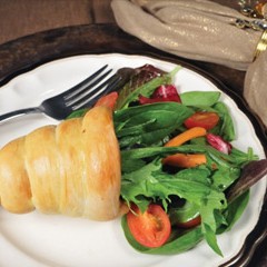 https://bridgford-bread-staging.idea-web-hosting.com/wp-content/uploads/2015/11/salad-cone-11-18-15-240x240.jpg