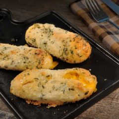 https://bridgford-bread-staging.idea-web-hosting.com/wp-content/uploads/2018/03/mac_cheese_sticks-240x240.jpg