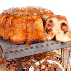 https://bridgford-bread-staging.idea-web-hosting.com/wp-content/uploads/2022/10/peanut-butter-cup-monkey-bread-240x240.jpg